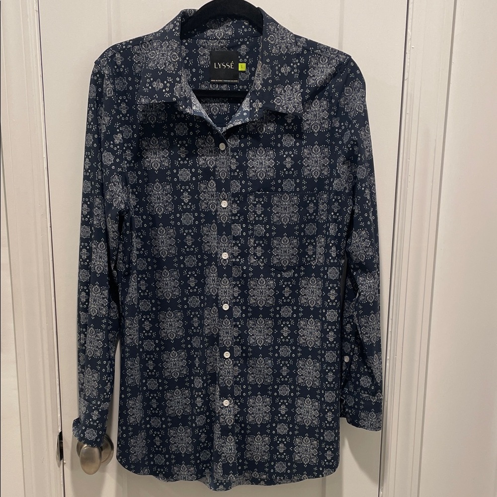 Lysse Women's Navy and White Snow Flaked Patterned Blouse - Size Large